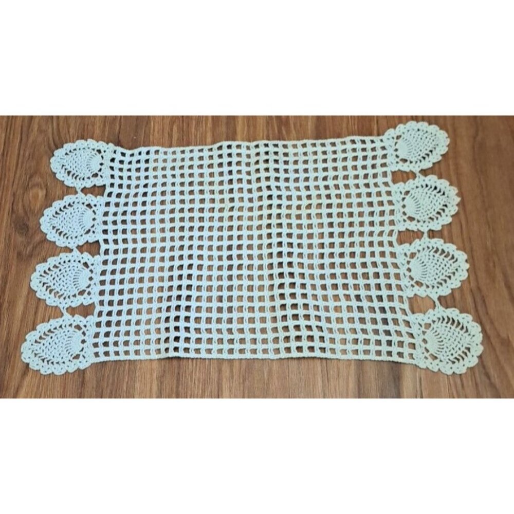 Vintage Centerpiece Doily White Crochet Fans Table Charger Granny Cottage 18x11